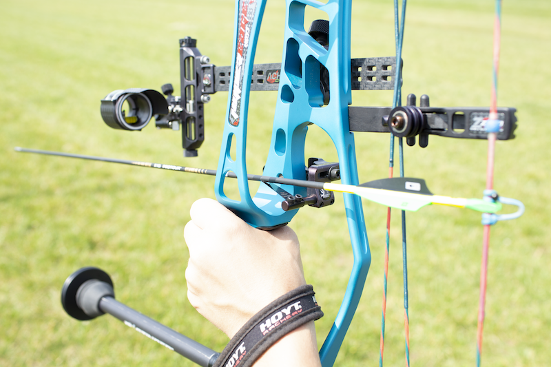 XZANTE Archery arrow rest both for recurve bow and compound bow and arrow Shooting